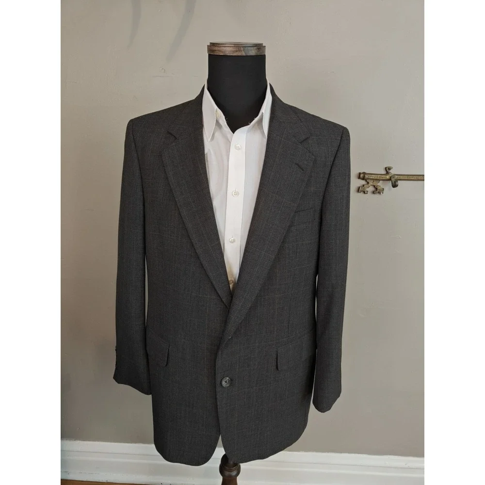 Halston Vintage 41R Gray Plaid Blazer Mens 2 Button Sport Coat USA Wool